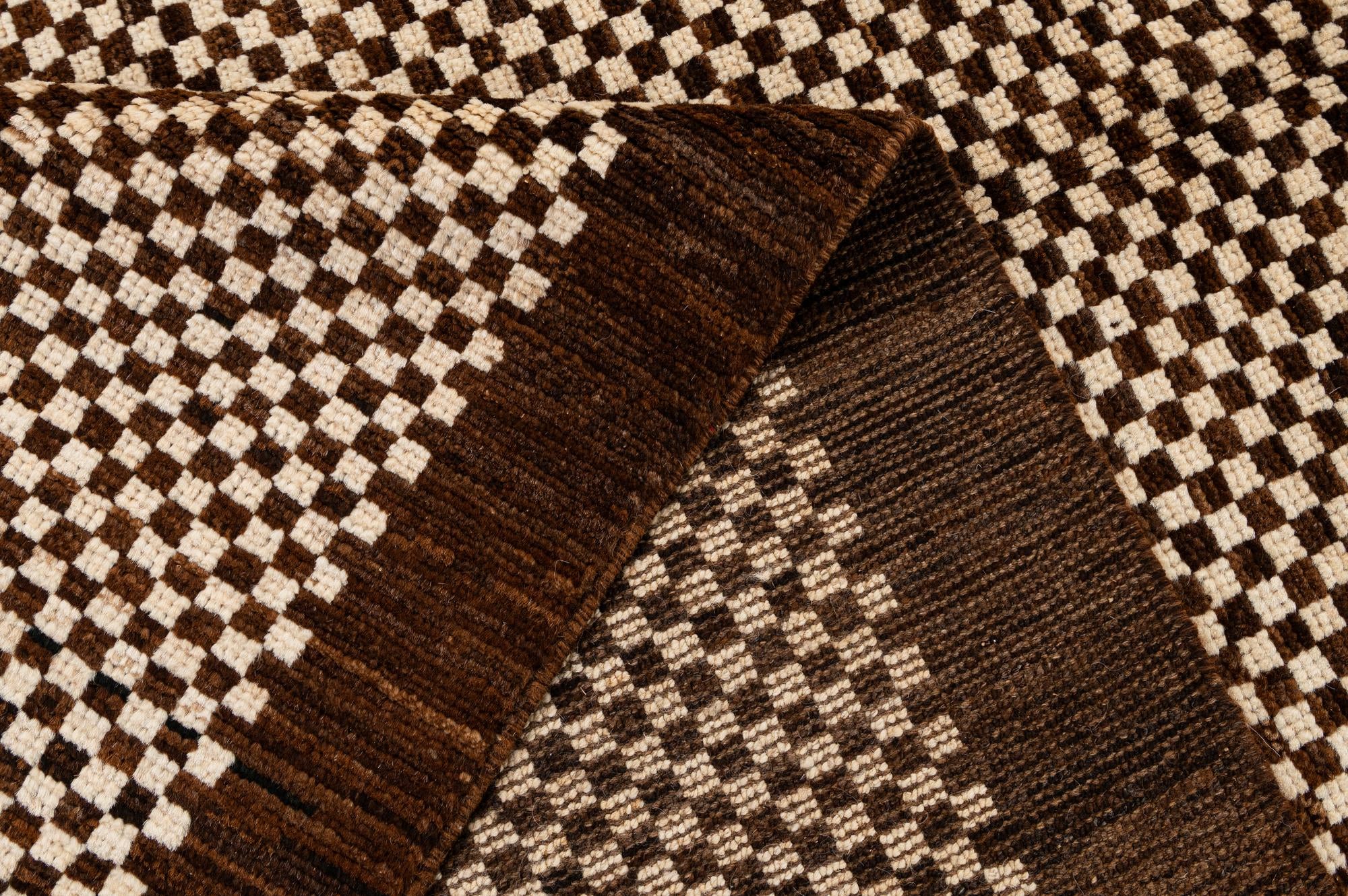 4' 10 x 6' 8 Hand Knotted Moroccan Wool Rug
