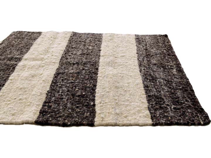 4' x 5' 10 Hand Knotted Moroccan Wool Rug