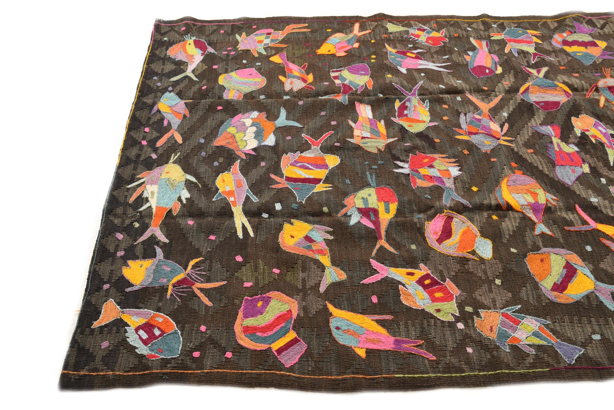 4' 9 x 6' Hand Woven Kilim Suzani Wool Rug