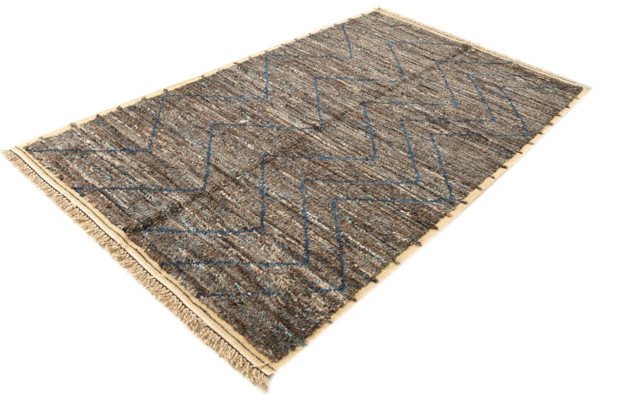 5' 3 x 8' 8 Hand Knotted Moroccan Wool Rug