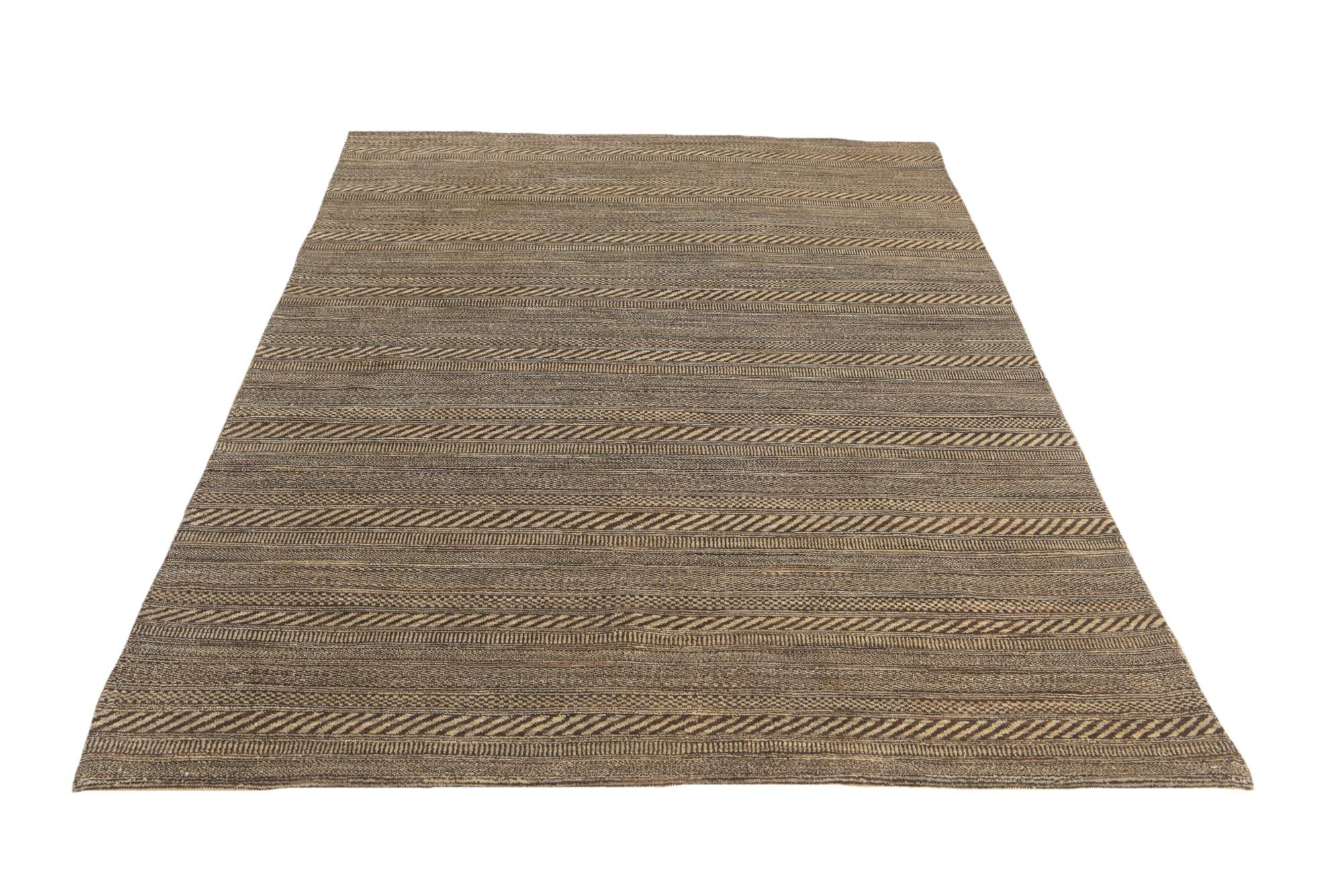 5' 6 x 8' Hand Knotted Kashkuli Gabbeh Oriental Wool Rug