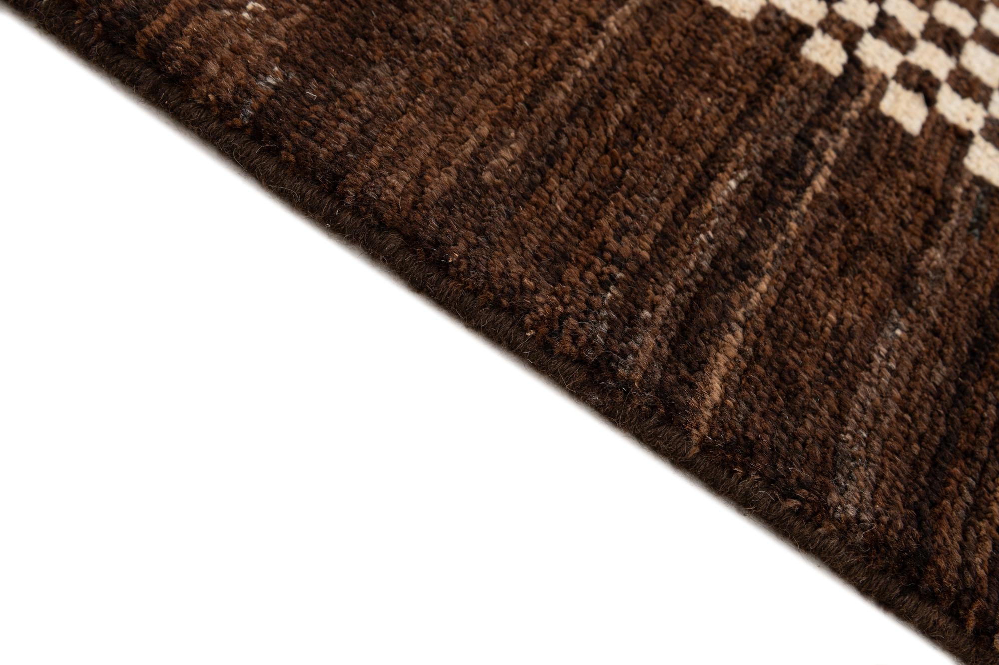 5' 7 x 8' Hand Knotted Modern Ziegler Wool Rug