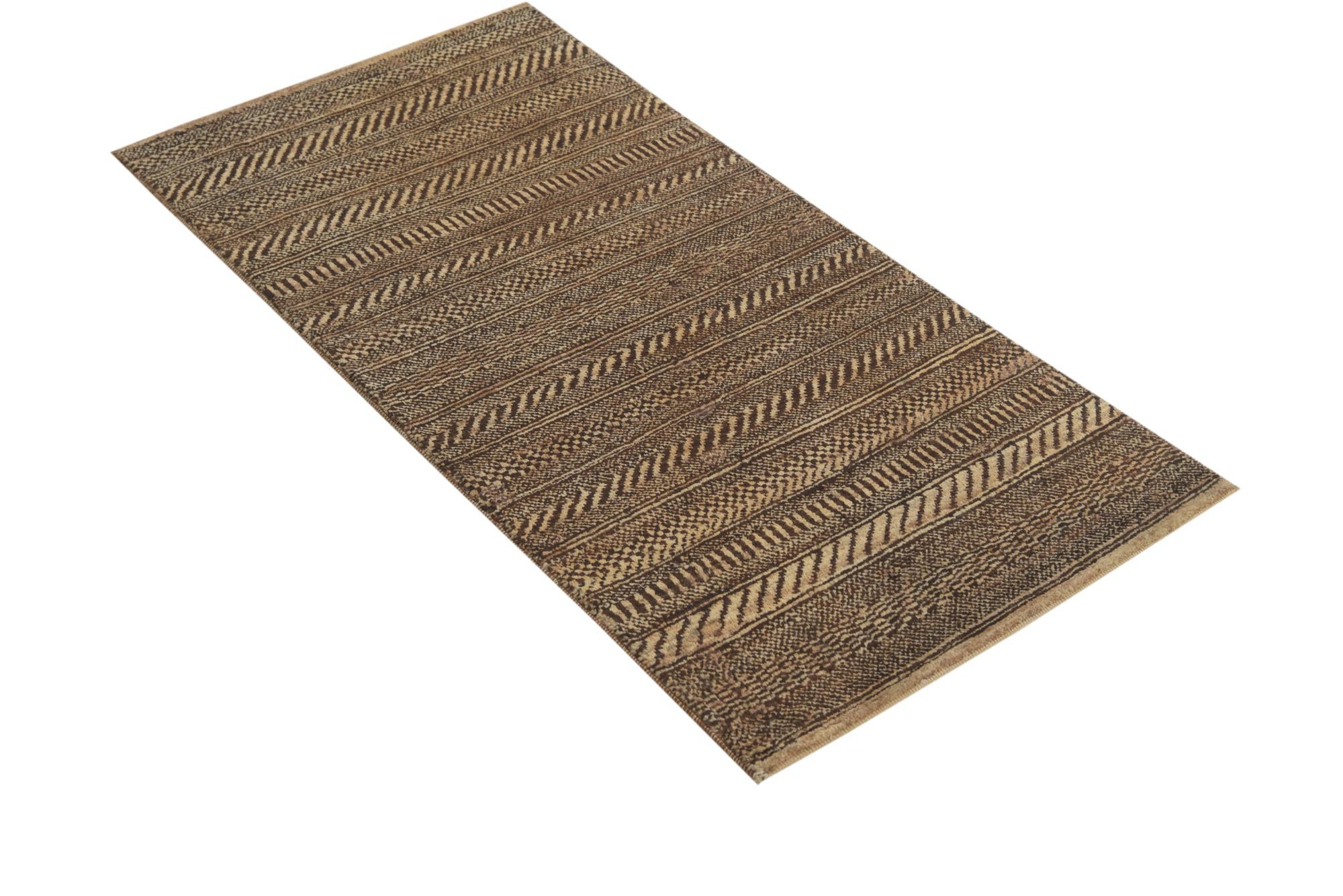 2' 3 x 4' 7 Hand Knotted Kashkuli Gabbeh Wool Runner Rug