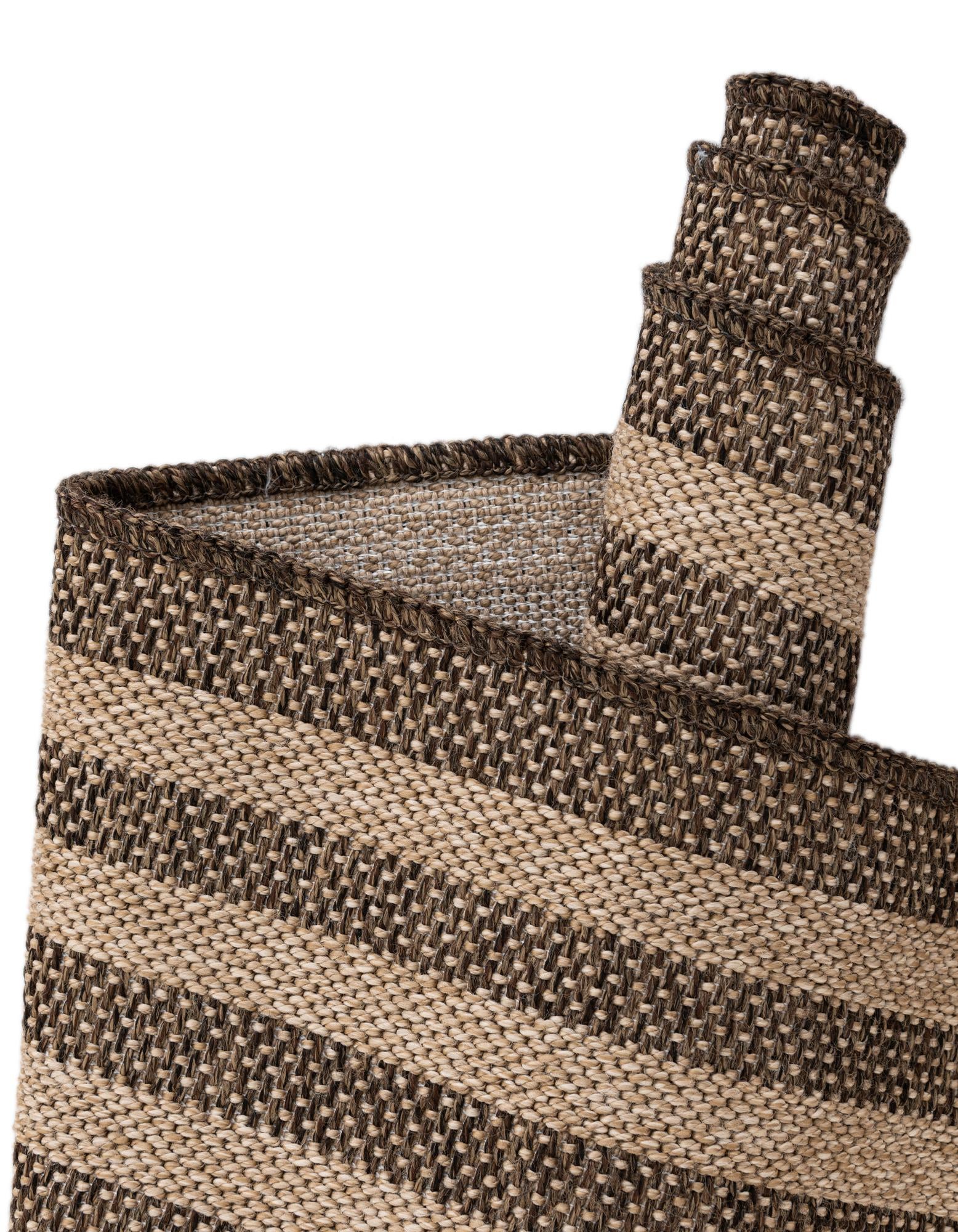 2' 7 x 8' Dunes Runner Rug