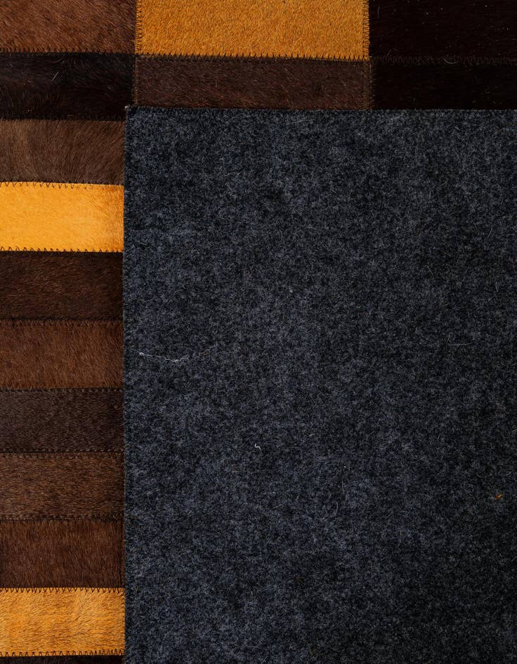 Detail image of 5' x 7' 11 Cowhide - Patchwork Rug
