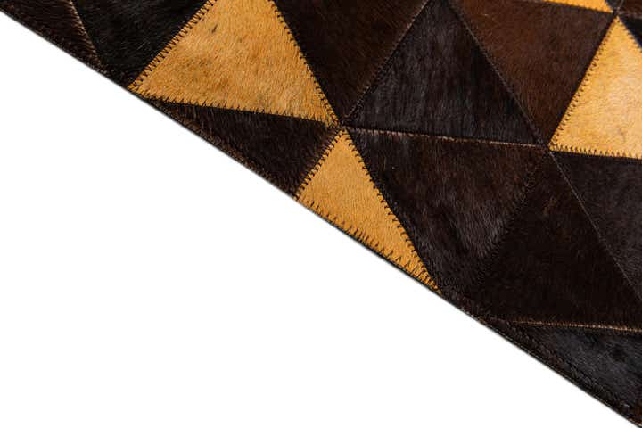 5' 1 x 8' Cowhide Stocks Rug