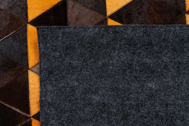 5' 1 x 8' Cowhide Stocks Rug