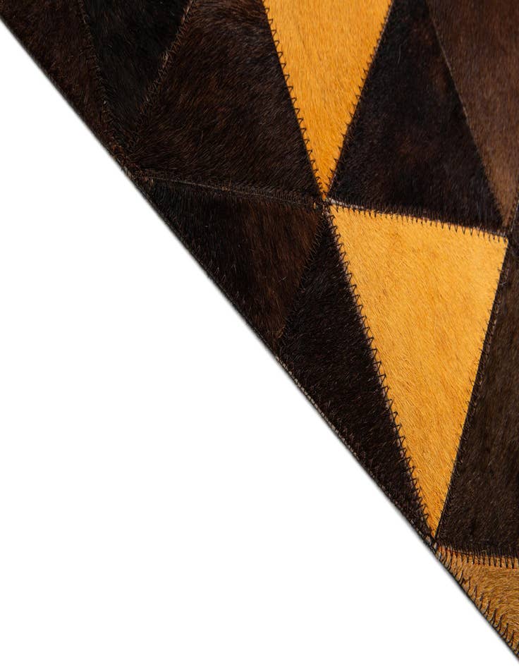 Detail image of 5' x 8' 1 Cowhide Stocks Rug