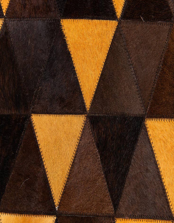 Detail image of 5' x 8' 1 Cowhide Stocks Rug