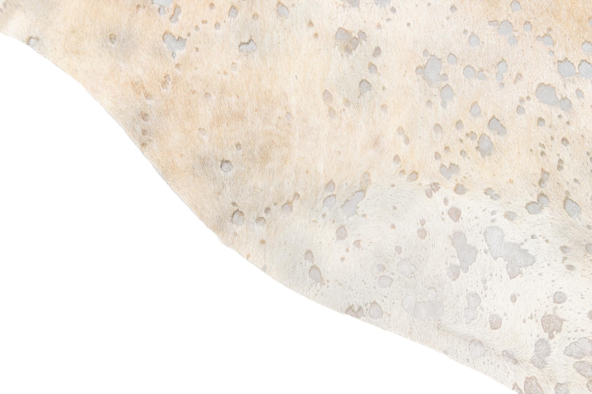6' 7 x 7' 9 Cowhide Leather Freeform Rug