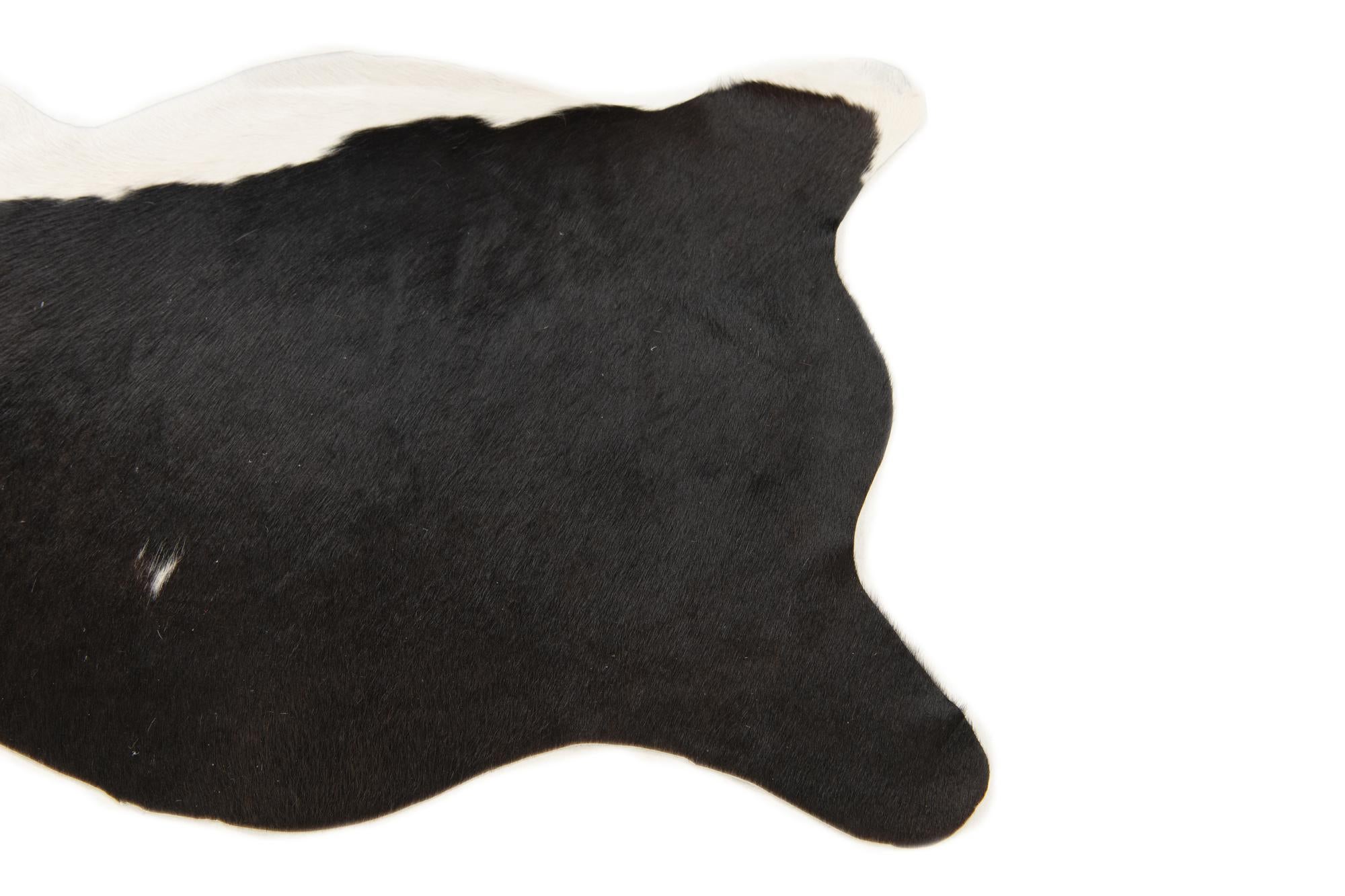 2' 1 x 2' 10 Cowhide Leather Rug