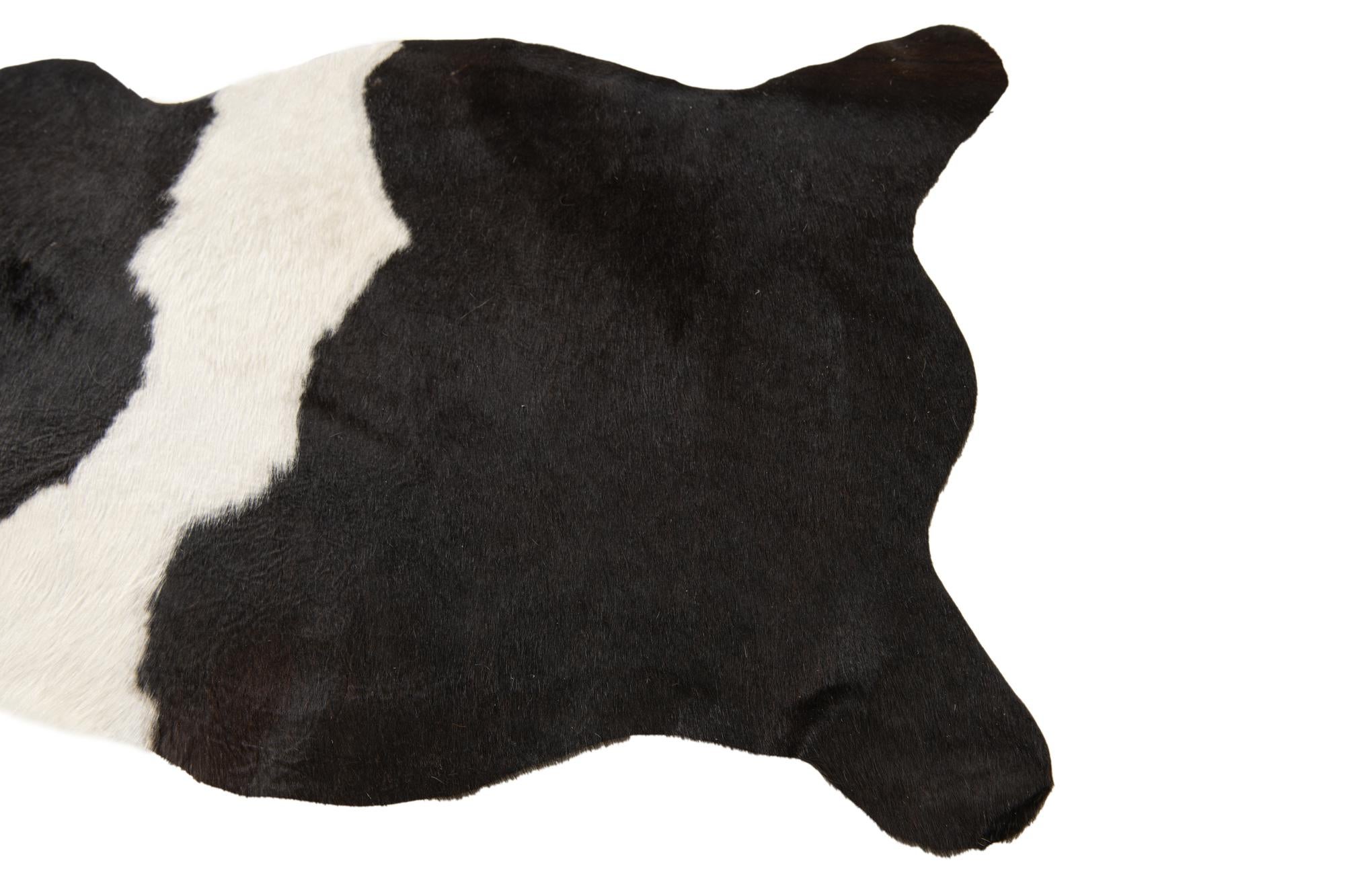 2' 1 x 2' 10 Cowhide Leather Rug