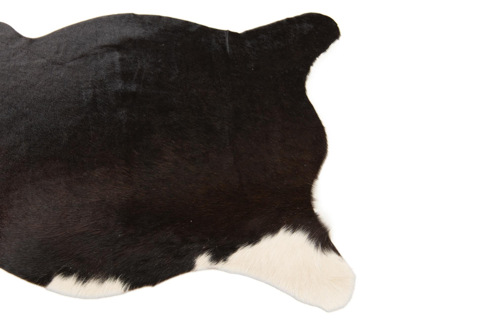 2' 1 x 2' 10 Cowhide Leather Rug