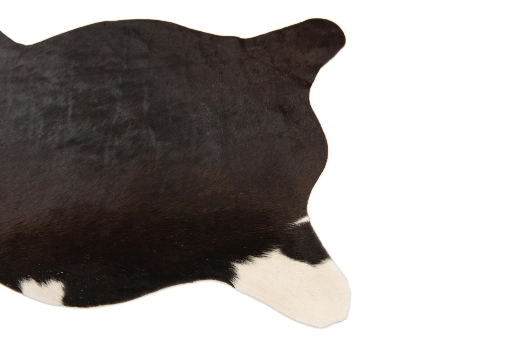 2' 1 x 2' 10 Cowhide Leather Rug