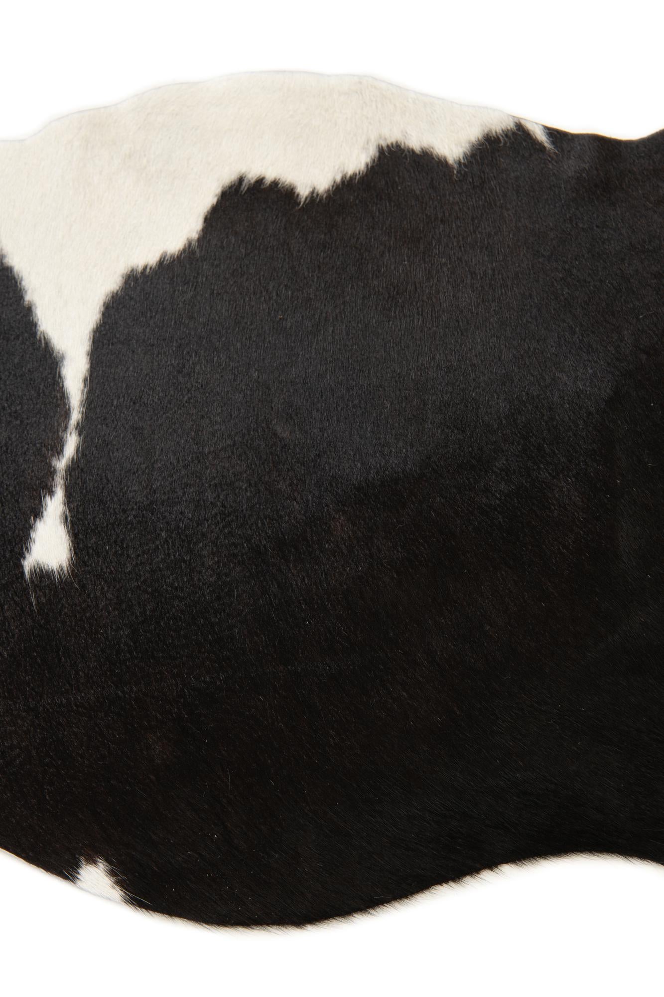 2' 1 x 2' 10 Cowhide Leather Rug