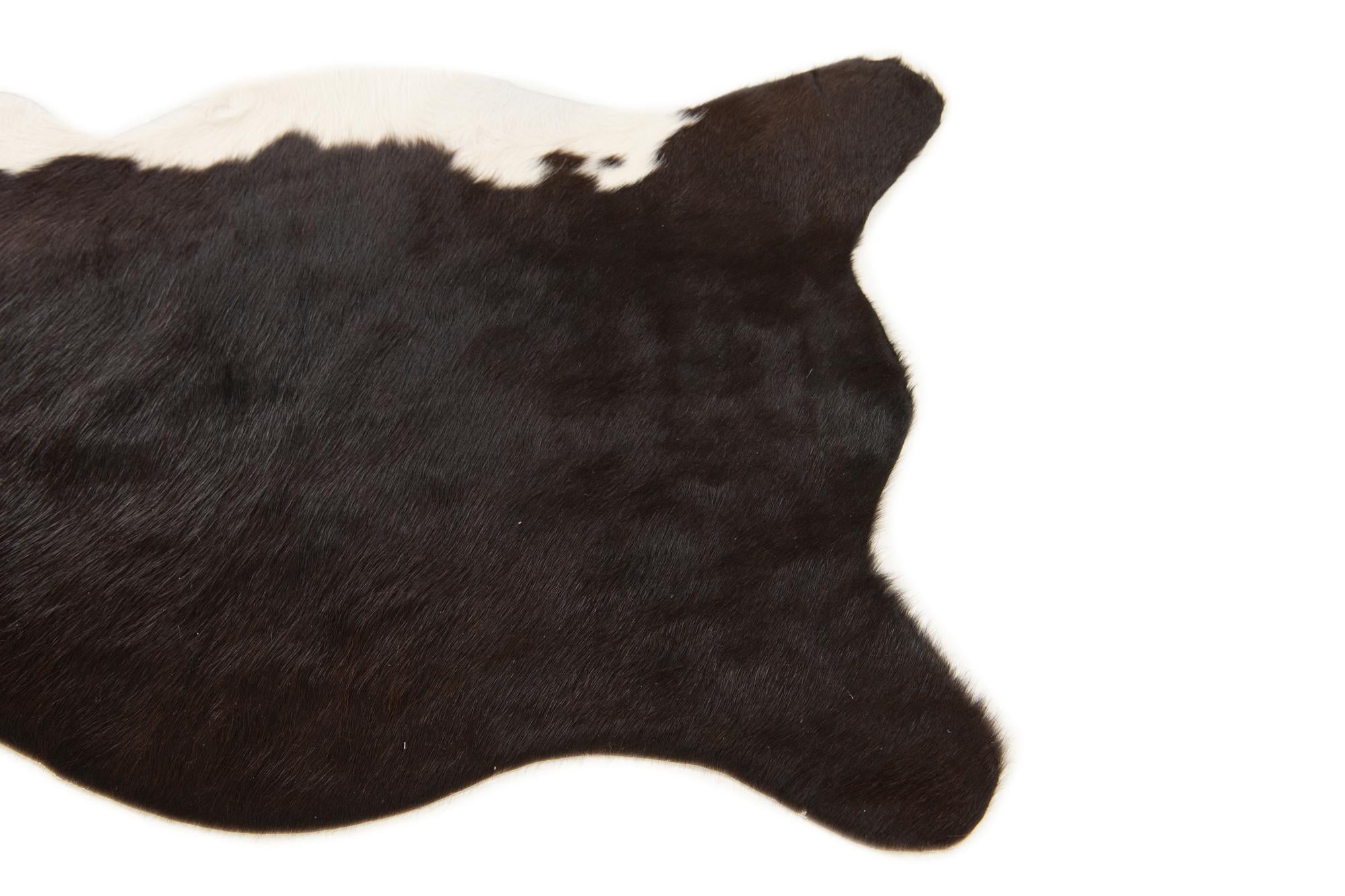 2' 1 x 2' 10 Cowhide Leather Rug