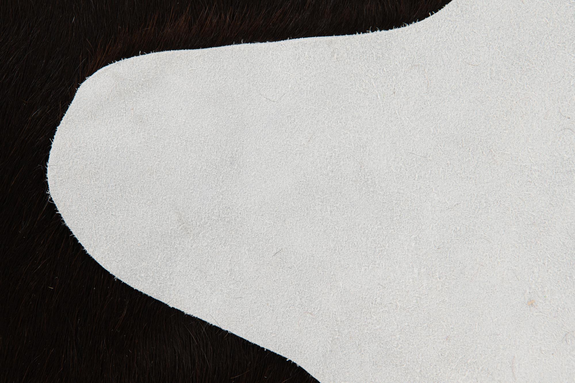 2' 1 x 2' 10 Cowhide Leather Rug