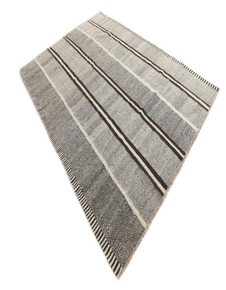 Detail image of 7' x 9' 7  Hand Woven Kilim Modern Wool Rug