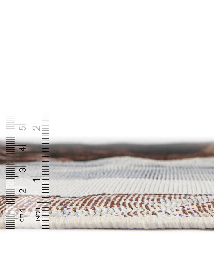 Detail image of 4' x 4' Easy-Clean Modern Indoor / Outdoor Round Rug