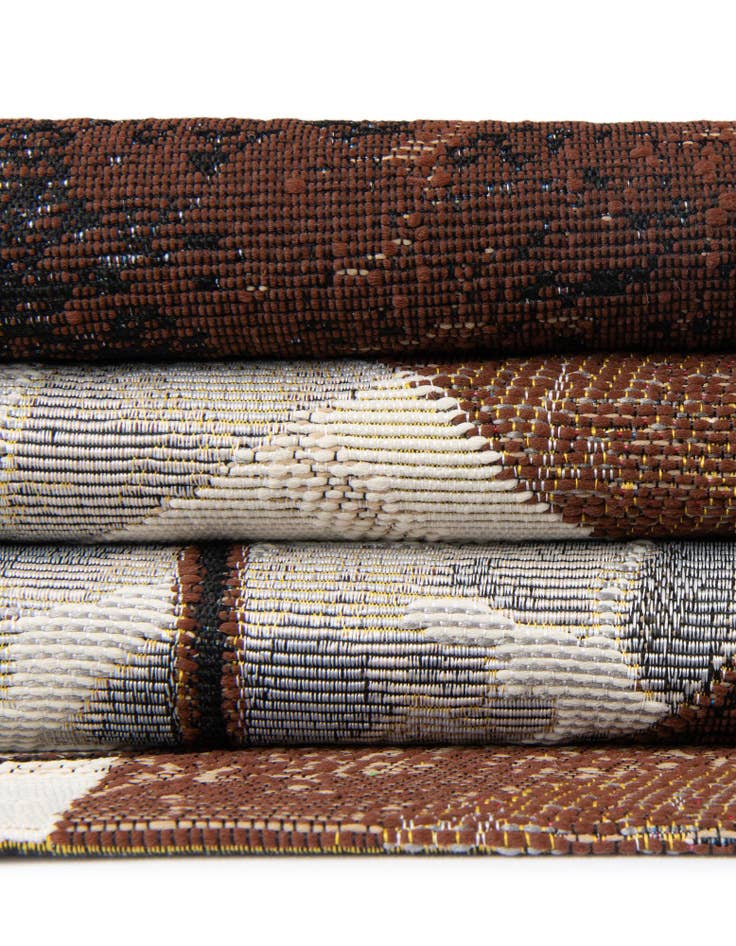 Detail image of 4' x 4' Easy-Clean Modern Indoor / Outdoor Round Rug