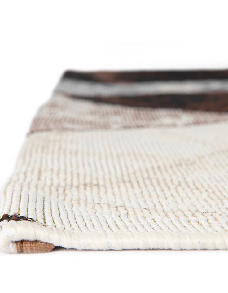 Detail image of 8' x 8'  Washable Modern Indoor / Outdoor Square Rug