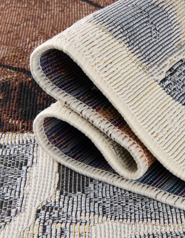 Detail image of 8' x 8' Easy-Clean Modern Indoor / Outdoor Square Rug
