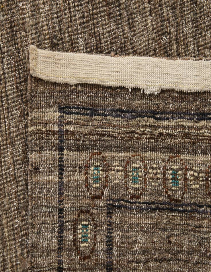 Detail image of 6' 5 x 9' 7  Hand Knotted Darya Wool Rug