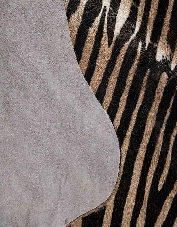 Detail image of 6' x 6' 6 Cowhide Leather Freeform Rug