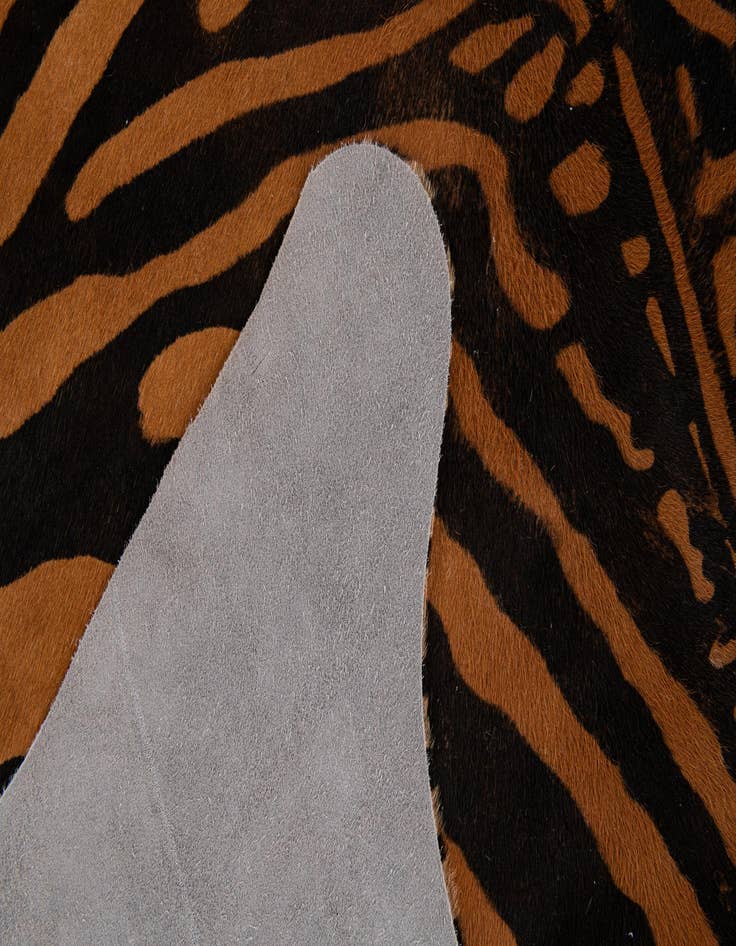 Detail image of 6' 5 x 7' Cowhide Leather Freeform Rug
