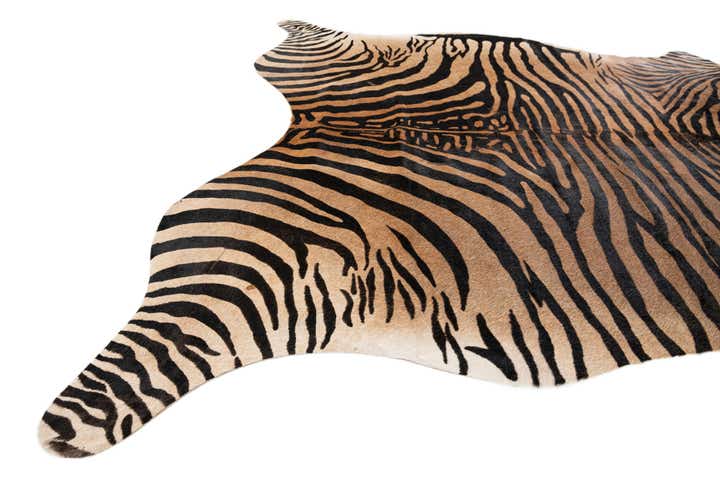 6' 5 x 7' Cowhide Leather Freeform Rug