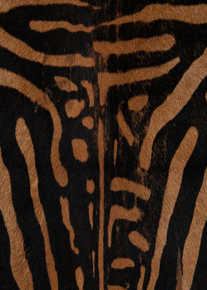 6' 5 x 7' Cowhide Leather Freeform Rug