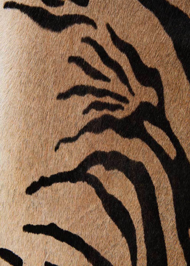 6' 5 x 7' Cowhide Leather Freeform Rug