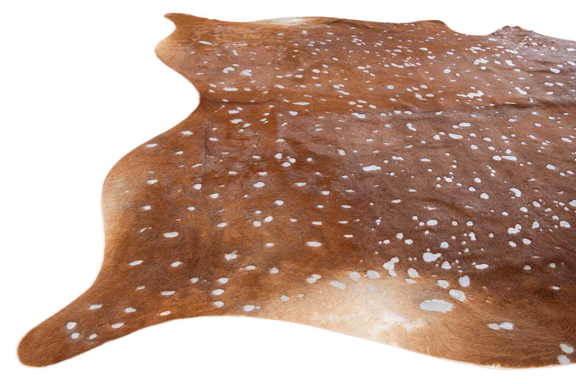 6' 5 x 7' 9 Cowhide Leather Freeform Rug
