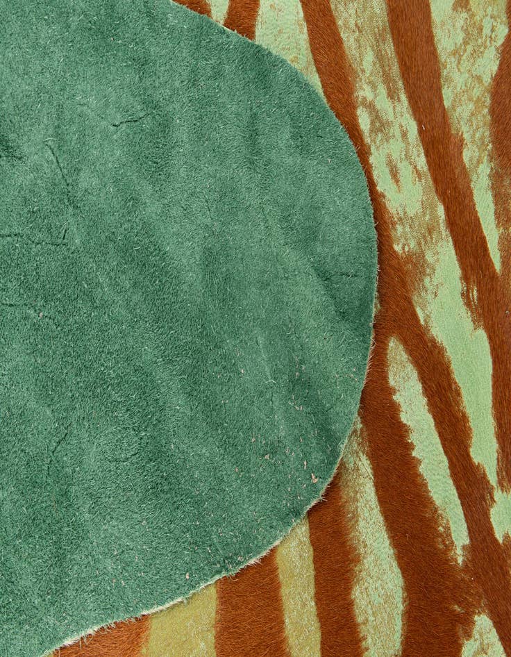 Detail image of 6' 9 x 7' 5 Cowhide Leather Freeform Rug