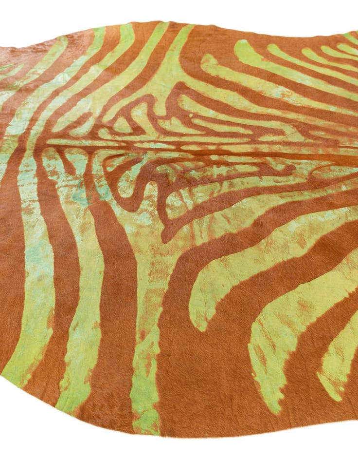 Detail image of 6' 5 x 6' 11 Cowhide Leather Freeform Rug