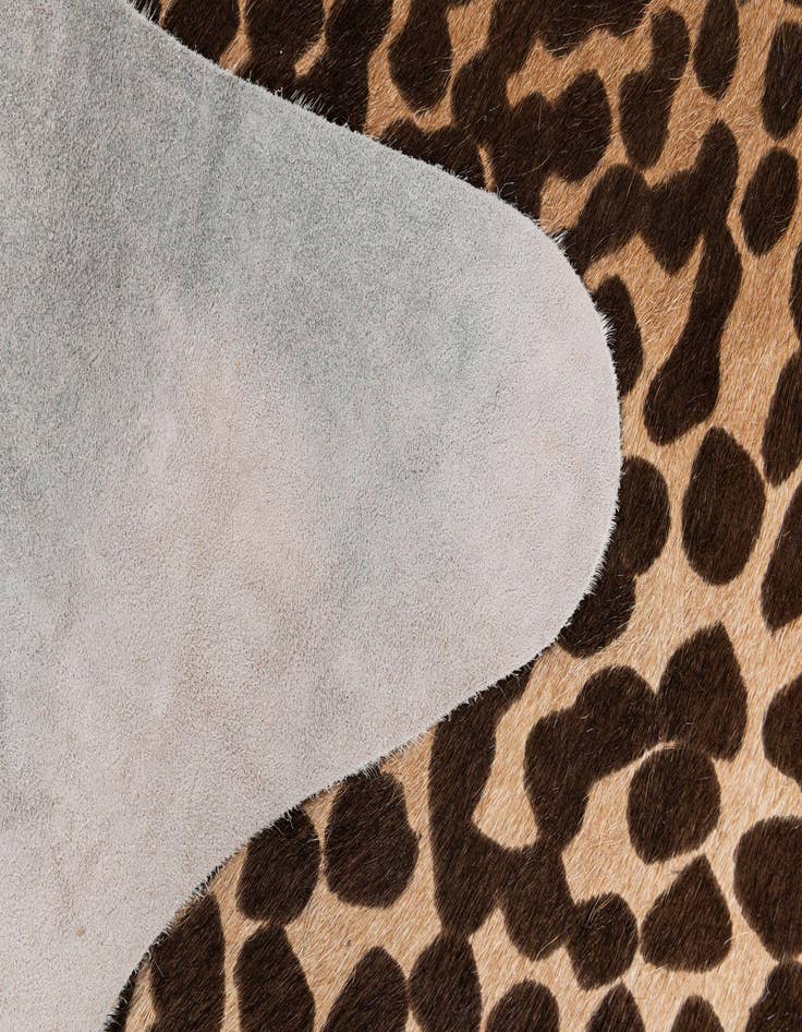 Detail image of 6' 2 x 6' 9 Cowhide Leather Freeform Rug
