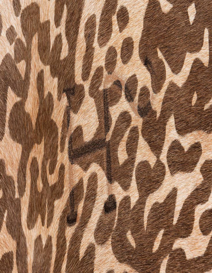 Detail image of 6' x 6' 10 Cowhide Leather Freeform Rug