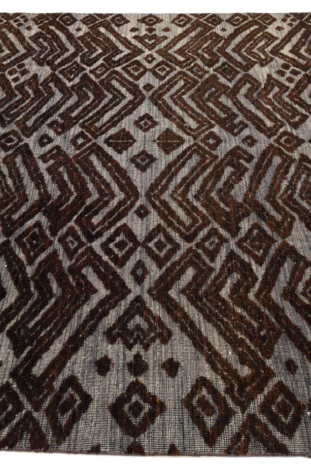 Detail image of 7' 11 x 10' 3 Hand Knotted Darya Wool Rug