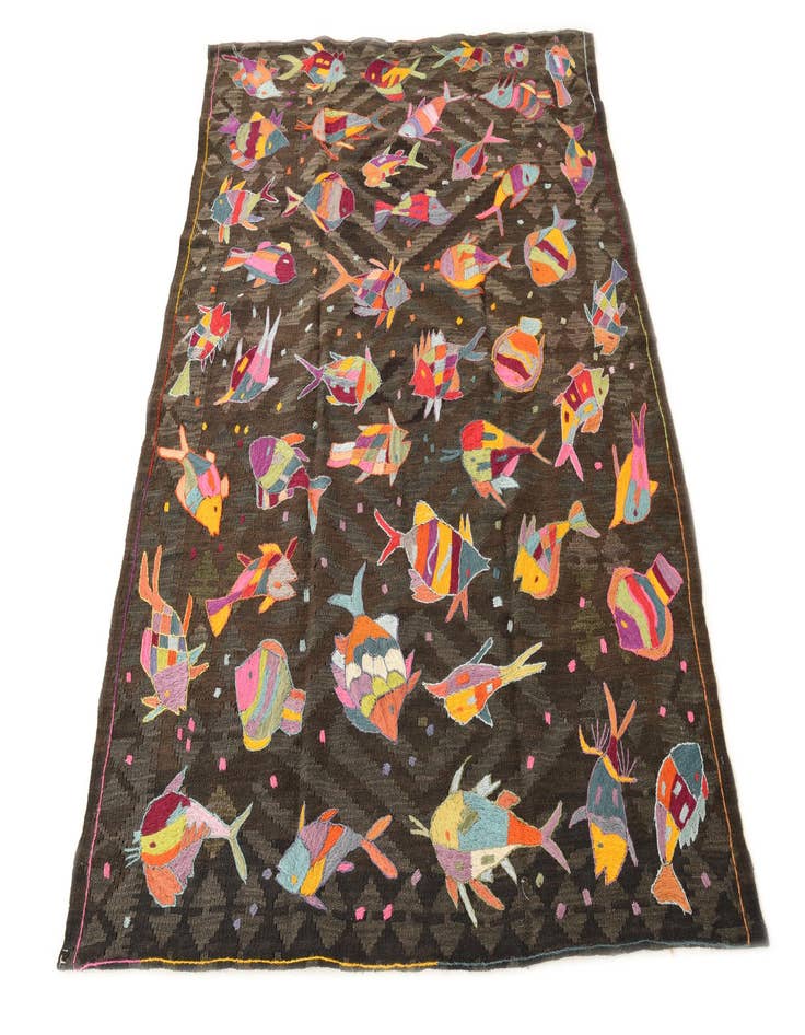 Detail image of 4' 9 x 6'  Hand Woven Kilim Suzani Wool Rug