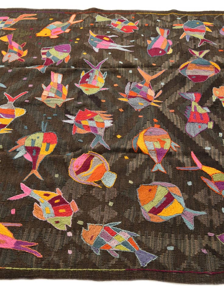 Detail image of 4' 9 x 6'  Hand Woven Kilim Suzani Wool Rug