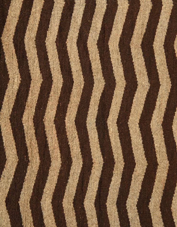 Detail image of 4' 10 x 6' 3  Hand Knotted Modern Ziegler Rug