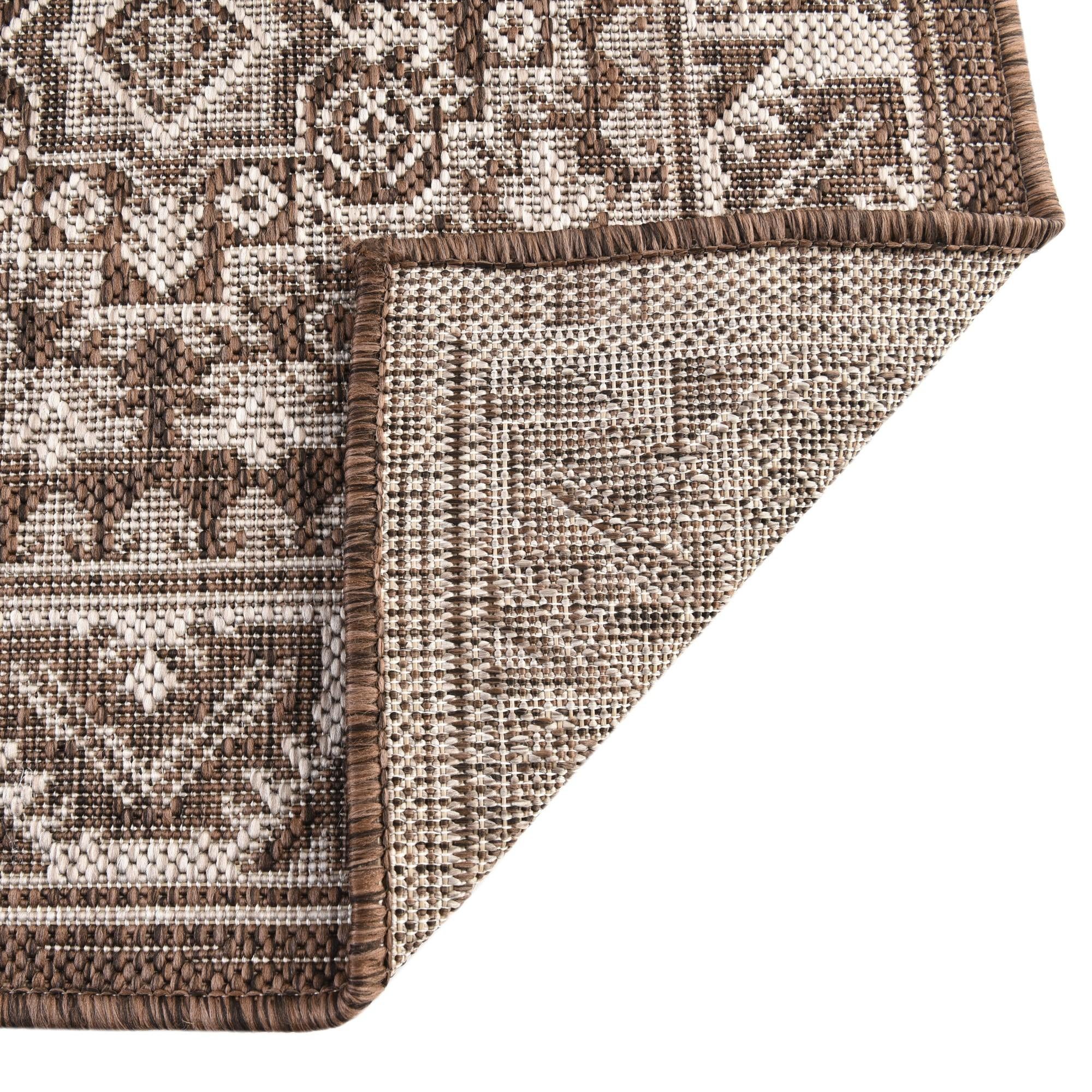 7' 10 x 7' 10 Easy-Clean Aztec Indoor / Outdoor Octagon Rug