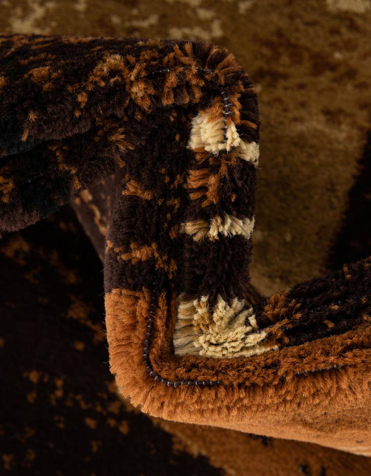 Detail image of 7' 10 x 10' Cafe Oval Rug