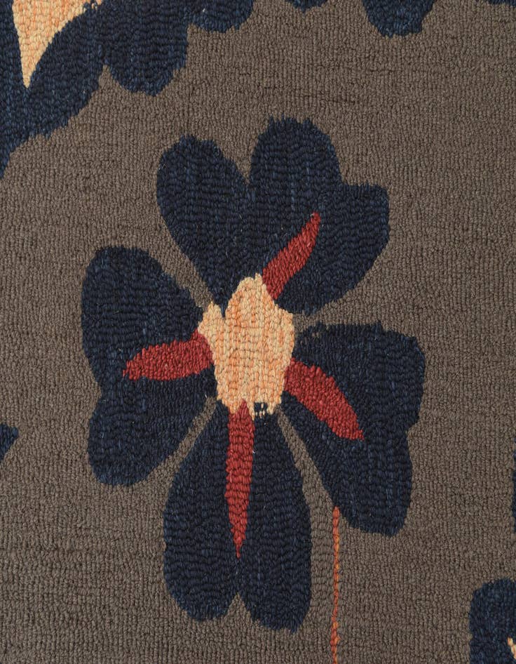 Detail image of 5' 1 x 8' Agra Wool Rug