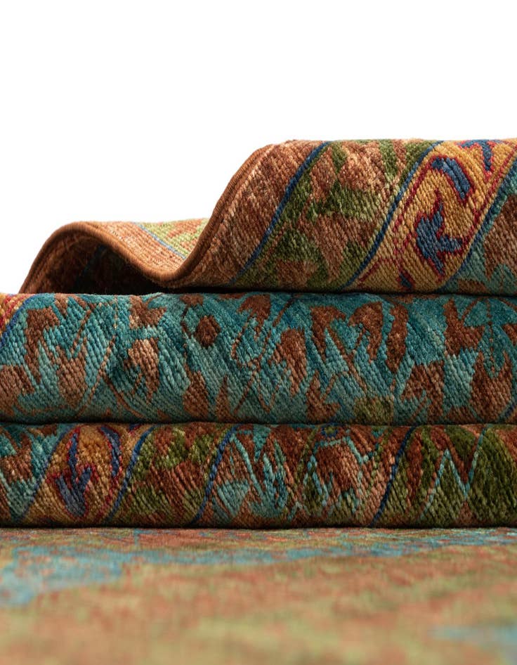 Detail image of 8' x 9' 11 Amina Rug