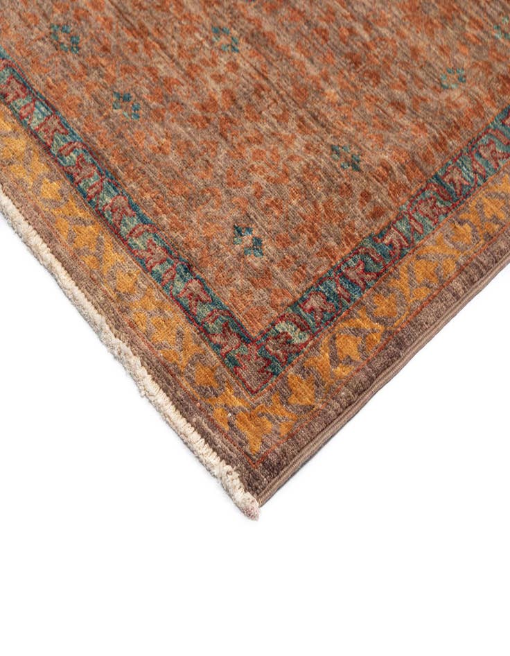 Detail image of 8' 2 x 10' 1 Amina Wool Rug