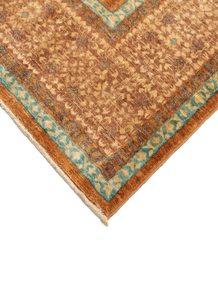 Detail image of 7' x 10' Amina Wool Rug