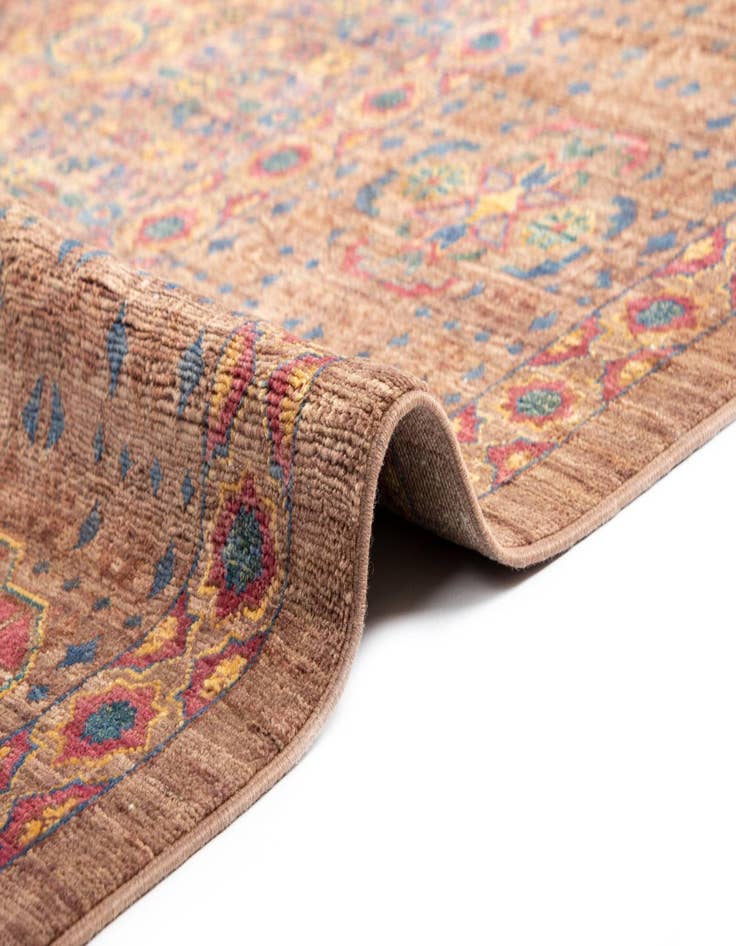 Detail image of 9' 1 x 12' 4 Amina Wool Rug