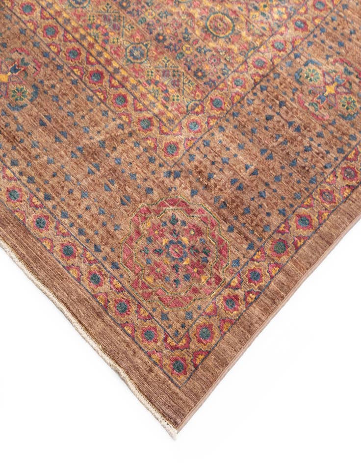 Detail image of 9' 1 x 12' 4 Amina Wool Rug