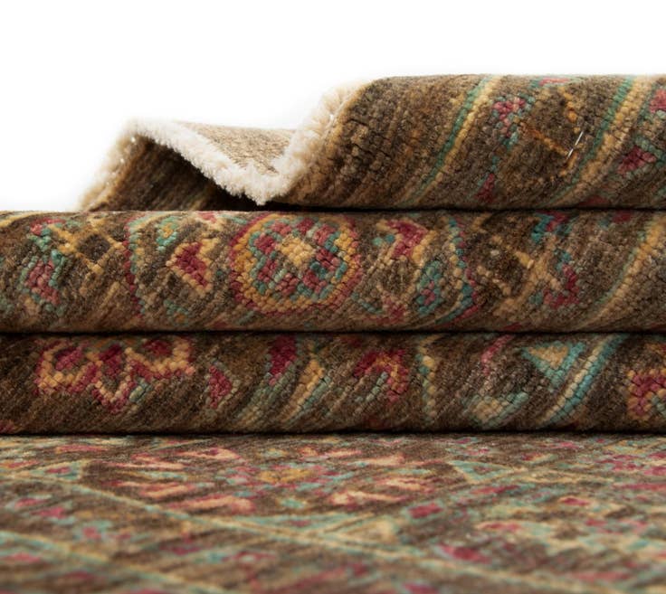 Detail image of 4' 11 x 6' 5 Hand Knotted Amina Wool Rug